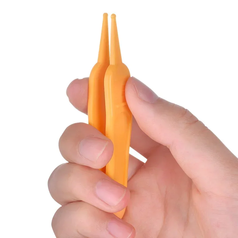 Plastikowe pęsety dla niemowlą – Baby Nose Cleaner recenzja i cena